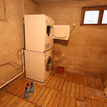 شقة Close To Center, 900 M, 2 Bedroom, 2nd Floor ترومسو