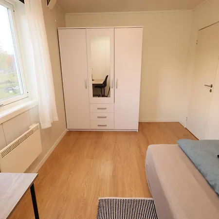Close To Center, 900 M, 2 Bedroom, 2nd Floor Tromso