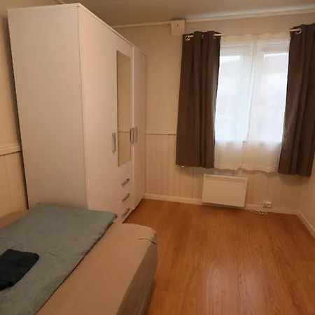 Close To Center, 900 M, 2 Bedroom, 2nd Floor *