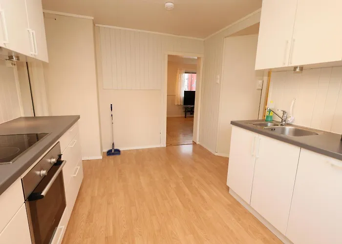 Close To Center, 900 M, 2 Bedroom, 2nd Floor *